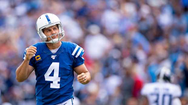 adam-vinatieri-kicking-troubles-monday-colts.jpg